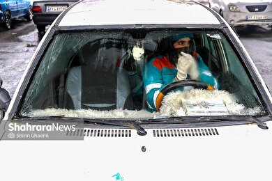 گزارش تصویری | خدمات‌دهی نیروهای شهرداری مشهد در روزهای برفی