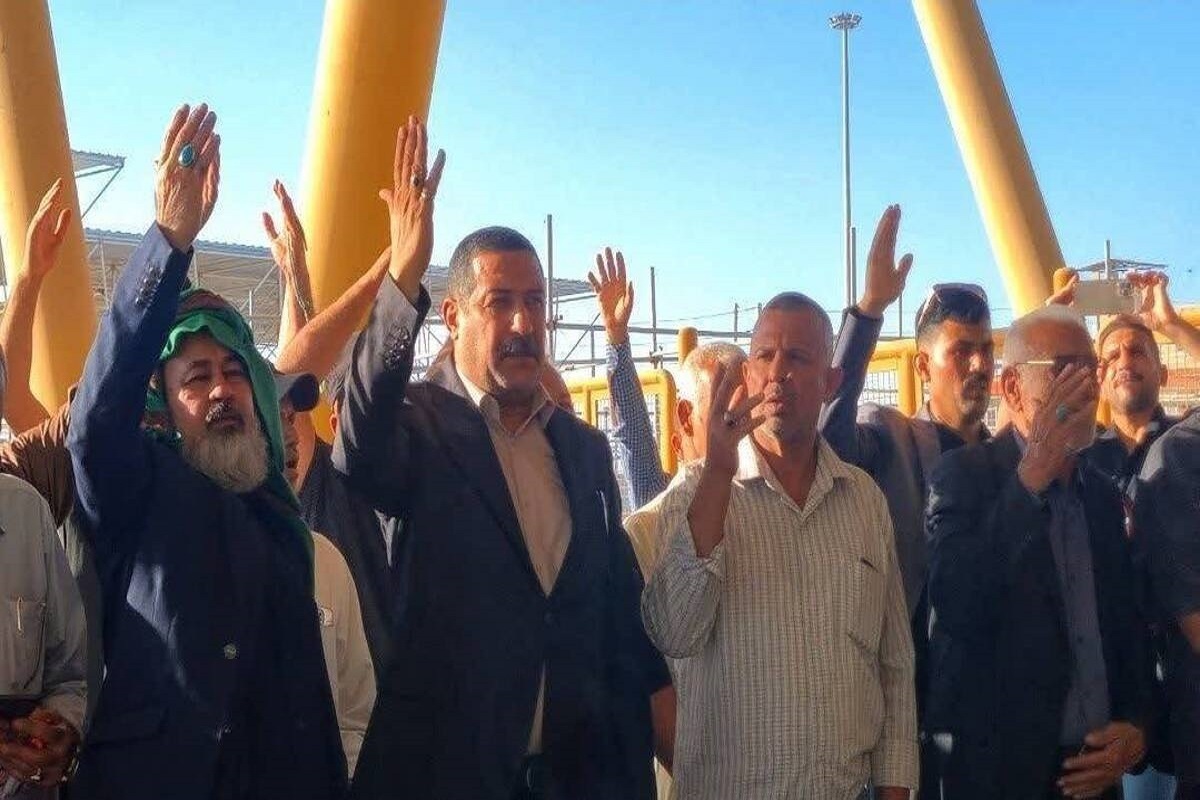 ویدئو | تشرف جمعی از موکب داران عراقی به زیارت حرم مطهر حضرت فاطمه معصومه (س)