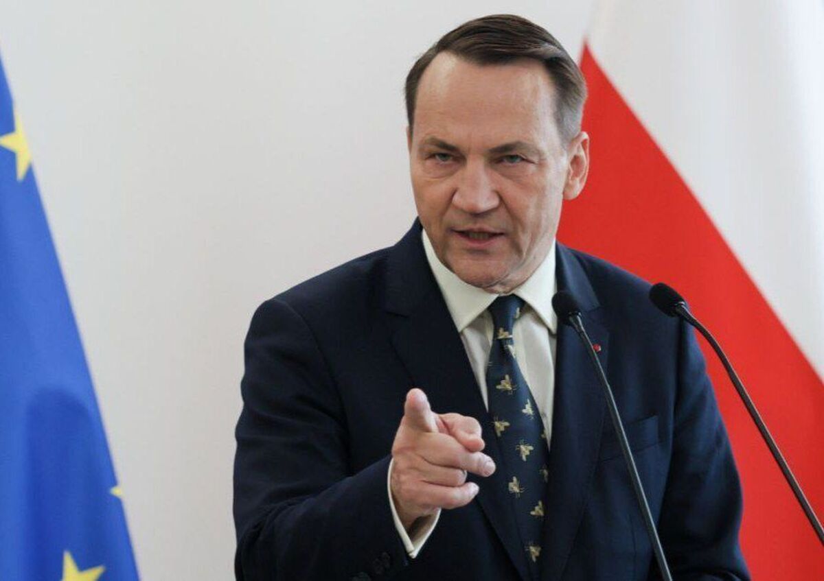 وزارت خارجه لهستان روز دوشنبه سفیر رژیم صهیونیستی در ورشو را به دلیل پیام یک موسسه یابود هولوکاست در شبکه‌های اجتماعی احضار کرد.