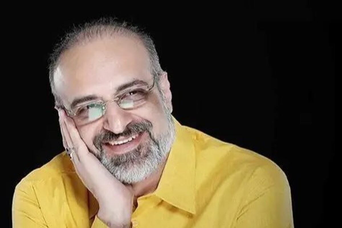 محمد اصفهانی در فیلمی جدید که از خود با بیان آثار جدیدش که به افتخار شهیدان ایران اجرا شده، گفت: «شهیدان، نماد آزادی، آگاهی و انتخاب‌اند و آثار جدیدم هم درباره آنها است.»