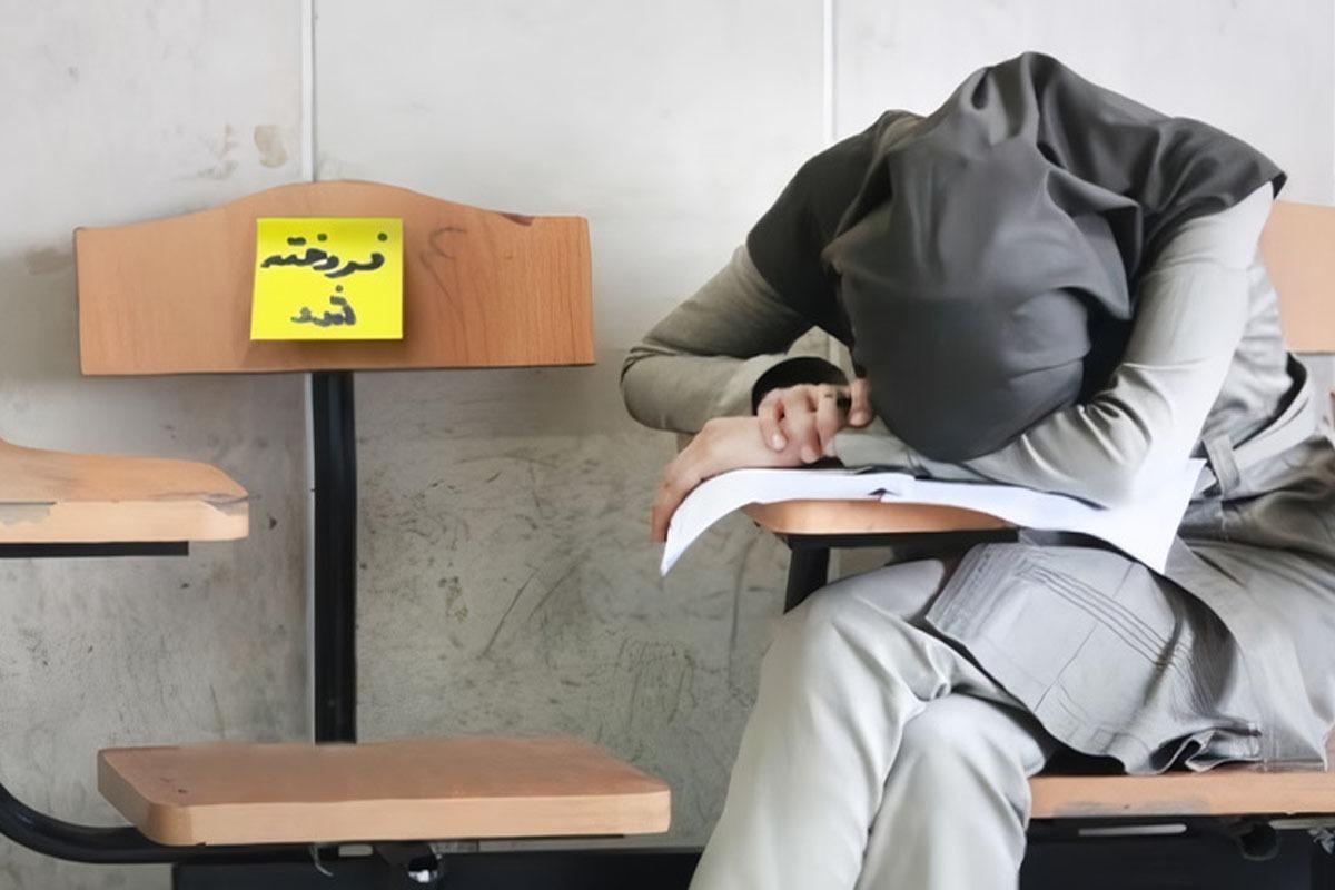 رئیس سازمان سنجش با هشدار نسبت به تبلیغات کلاهبرداری رزرو صندلی در دانشگاه‌های پزشکی، گفت: ادعا و شایعات «صندلی فروشی» دانشگاه‌های علوم پزشکی مطرح می‌شود کاملا کذب بوده و کلاهبرداری است.