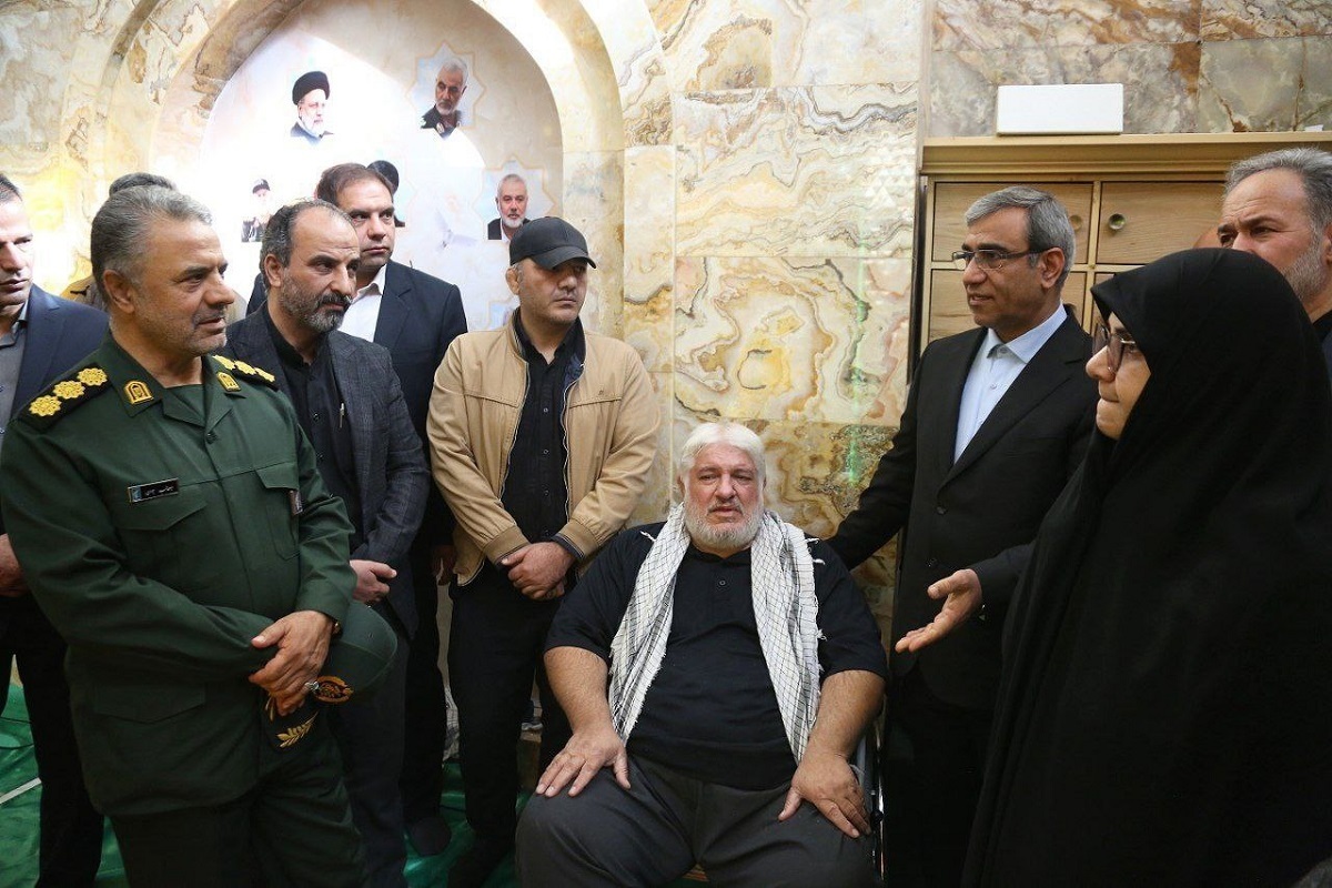 استاندار خراسان رضوی همگام با جانبازان سرافراز قطع نخاعی، پیکر پاک یک شهید گمنام را در آسایشگاه امام خمینی (ره) مشهد تا خانه ابدی بدرقه کرد.