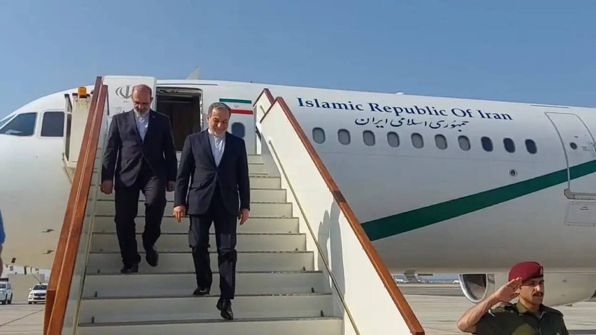 سید عباس عراقچی وزیر امور خارجه بامداد سه‌شنبه برای شرکت در سی‌امین نشست دولت‌های عضو کنوانسیون منع سلاح‌های شیمیایی وارد لاهه هلند شد.