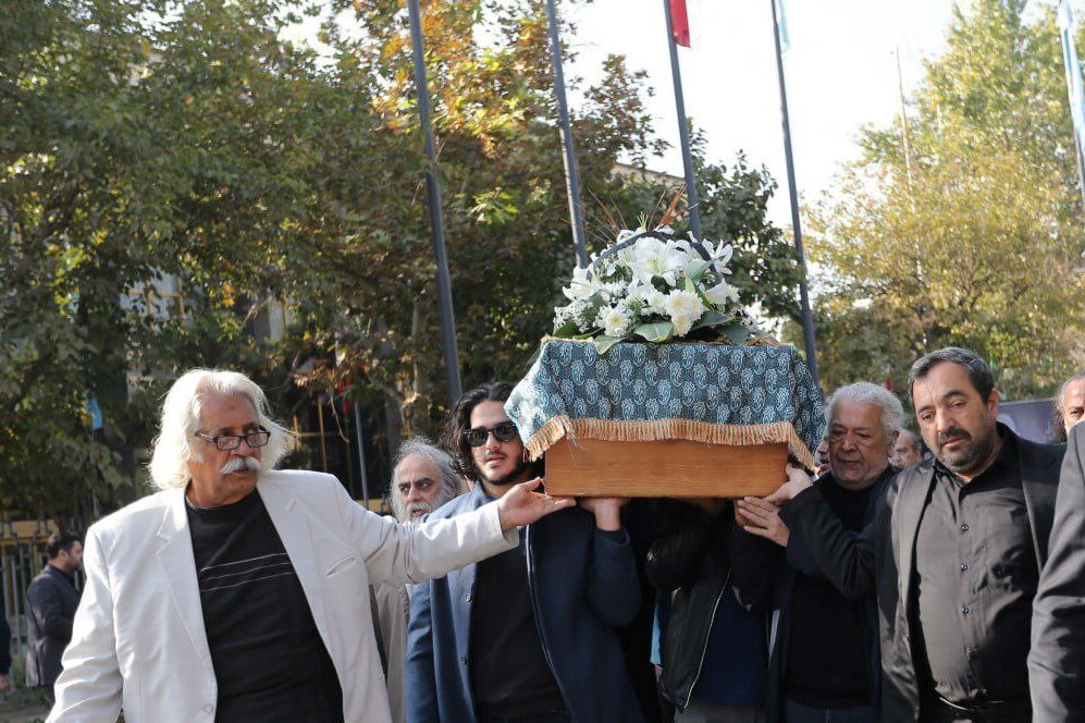 مراسم تشییع و خاکسپاری «هادی مرزبان» + عکس مراسم تشییع و خاکسپاری «هادی مرزبان» + عکس