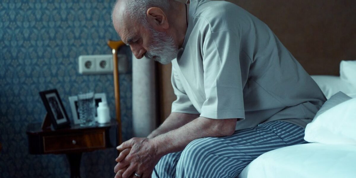 بررسی جدید پژوهشگران استرالیایی نشان می‌دهد سالمندانی که تنها غذا می‌خورند، نه تنها از لحاظ اجتماعی منزوی می‌شوند، بلکه با خطر جدی سوءتغذیه، کاهش وزن و از دست‌دادن قدرت بدنی روبه‌رو هستند.