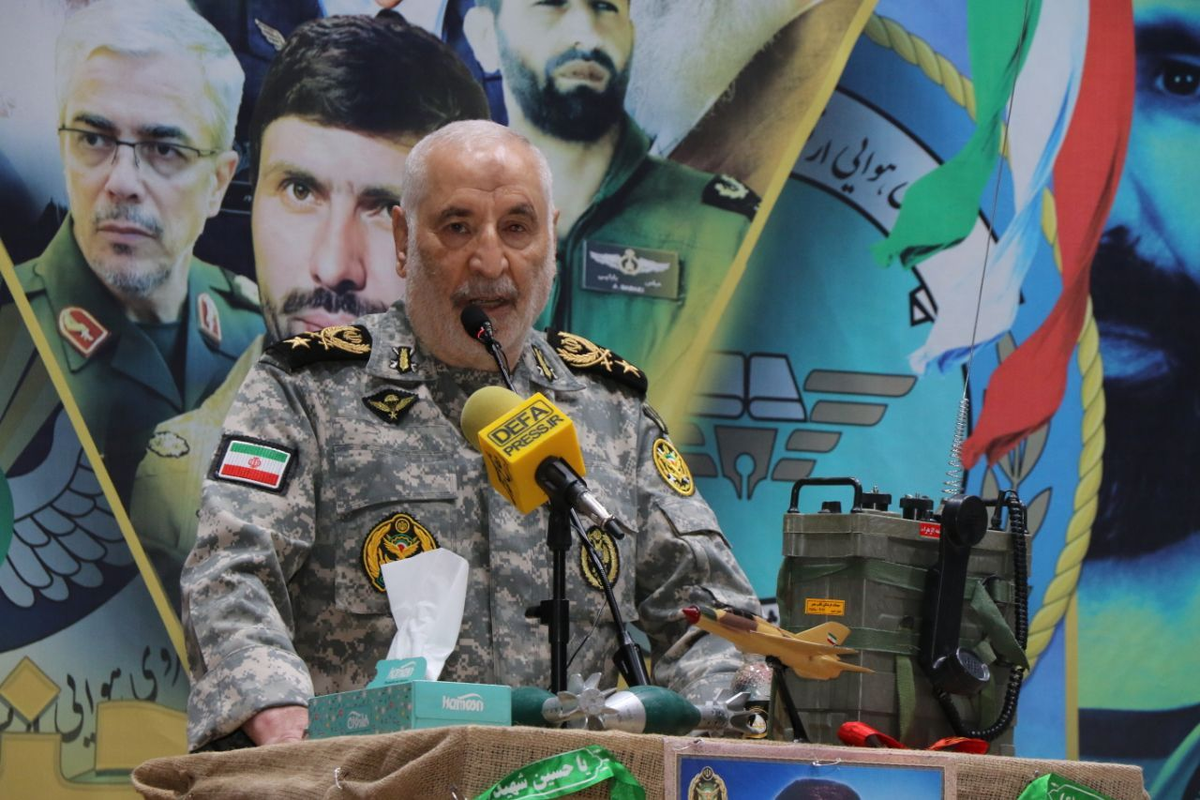 فرمانده نیروی هوایی ارتش با بیان اینکه نقش هیأت معارف جنگ بسیار مهم و ارزشمند است، گفت: باید محتوای آموزه‌های دفاع مقدس را منطبق با نیاز‌های نسل جدید، به روزرسانی کنیم و این وظیفه هیأت معارف جنگ است.