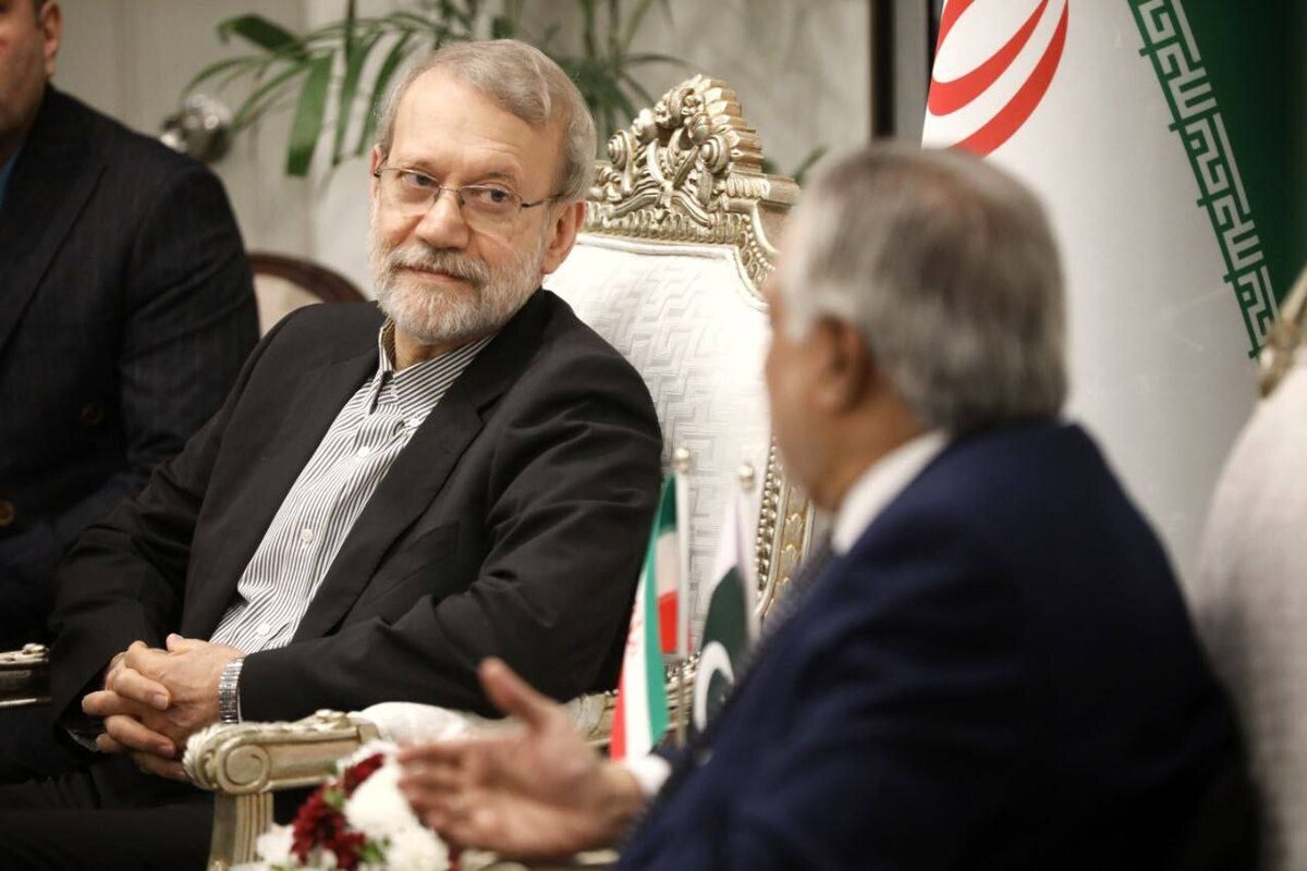 لاریجانی: مذاکره واقعی با طرف آمریکایی را می‌پذیریم