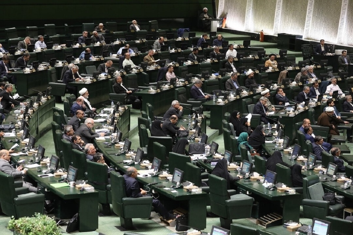 نمایندگان مجلس صندوق ملی توسعه هوش مصنوعی را با سرمایه اولیه ۱۰ هزار میلیارد تومان تصویب کردند تا نظام تأمین مالی حوزه هوش مصنوعی تقویت شود.