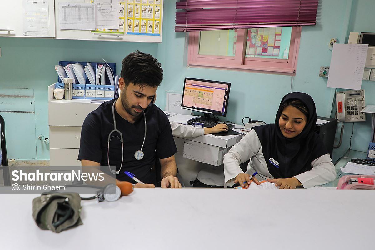 مدیر امور بیمارستانی و تعالی خدمات بالینی دانشگاه علوم پزشکی مشهد با وجود وضعیت ثابت در آمار‌های ابتلا به آنفلوآنزا خبر و گفت: با این حال، همچنان شاهد ازدحام جمعیت در مراکز درمانی در مشهد هستیم.