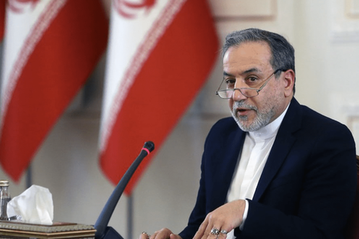 وزیر امور خارجه ایران با انتقاد از تداوم ابهام در تحقیقات کشور‌های غربی درباره نقش شرکت‌ها و افرادشان در تجهیز رژیم صدام به مواد شیمیایی، بر لزوم تکمیل محاکمات، پرداخت غرامت به قربانیان ایرانی و عراقی و همچنین رسیدگی به تأثیر تحریم‌های آمریکا بر درمان مصدومان شیمیایی تأکید کرد.