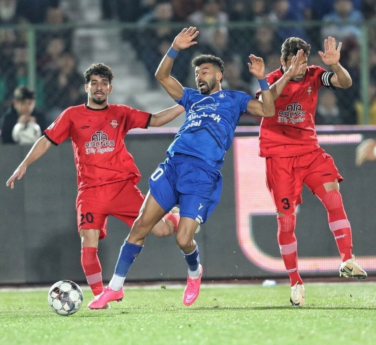 باشگاه استقلال به دلیل حساسیت بازی با المحرق بحرین به دنبال لغو بازی با فولاد هرمزگان در جام حذفی است.