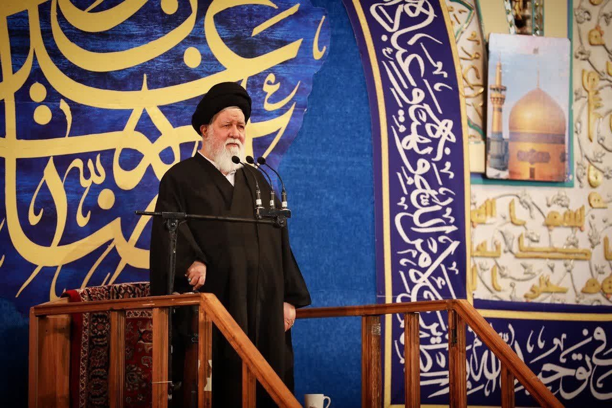 امام‌جمعه مشهد مقدس با بیان اینکه ایران زادگاه مقاومت است، گفت: جریان امربه‌معروف و نهی‌ازمنکر باید به شیوه منطقی و عاطفی صورت بگیرد و از هرگونه برخورد خشن و خصمانه به دور باشد.