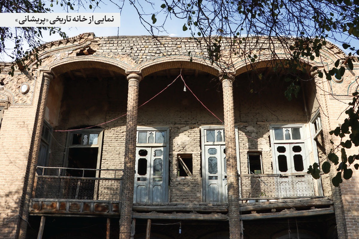 در دل مشهد، جایی که زائران از ازدحام خیابان طبرسی به‌سمت حرم می‌روند، گذری هست که هنوز زیر پوستش نبض تاریخ می‌زند؛ راسته بازار نوغان.