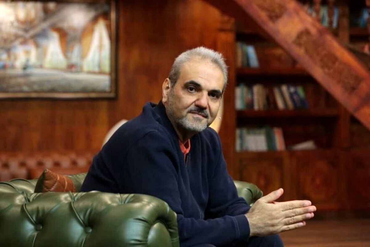 برنامه تلویزیونی «نَقل و نُقل» در تازه‌ترین قسمت خود با عنوان «داستان فوتبال» از شبکه دو سیما روی آنتن می‌رود.