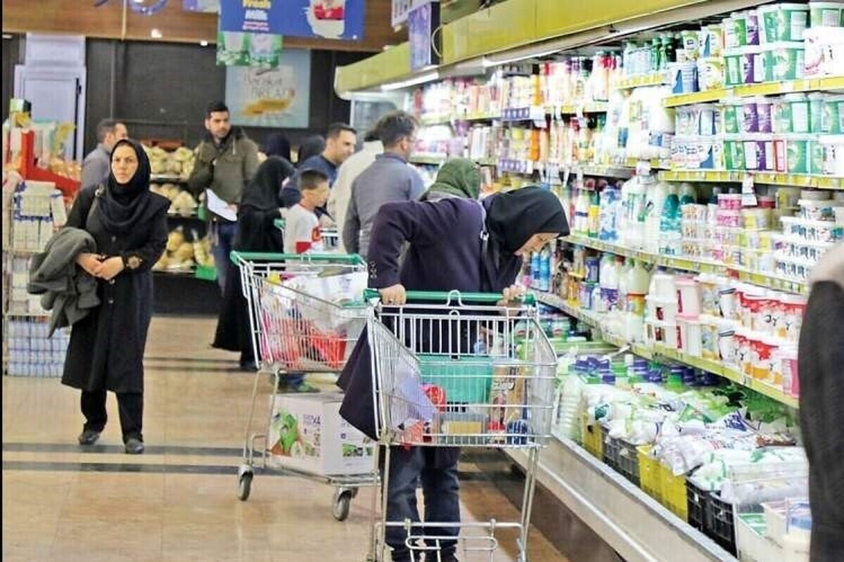 براساس داده‌های مرکز آمار ایران؛ آبان‌ماه یکی از داغ‌ترین ماه‌ها برای تورم نقطه‌ای و خوراکی‌ها بوده است.