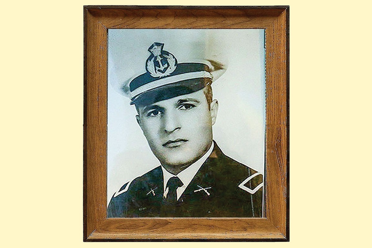 یادی از سروان رضا سوزنچی کاشانی، نخستین شهید مشهدی نیروی دریایی، در جریان بازپس‌گیری جزایر سه‌گانه خلیج فارس.