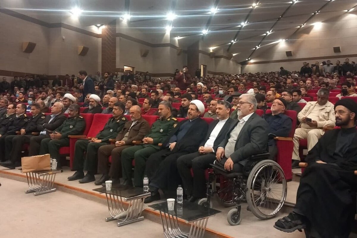 رئیس کل دادگستری خراسان رضوی گفت: همه ما مدیون خون شهیدان و پایمردی و استقامت خاندان معظم شهدا هستیم و بر این اساس و به تأسی از فرمایشات رهبری معظم انقلاب اسلامی همه باید تلاش کنیم تا به معنی واقعی کلمه بسیجی باشیم.