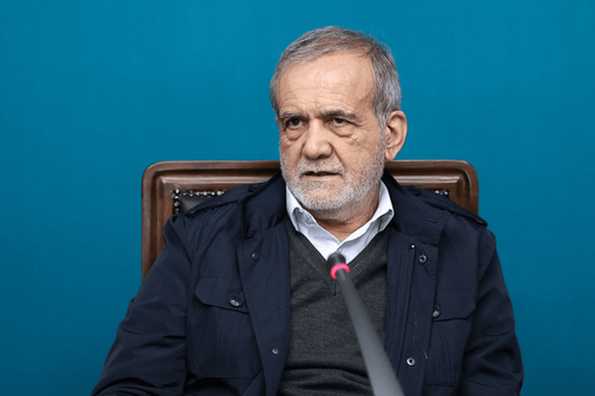 رئیس‌جمهور، بدن‌نمایی و برهنگی را مغایر شأن زنان دانست و گفت: زنان جامعه ما شأنیت و شرافت والایی دارند.