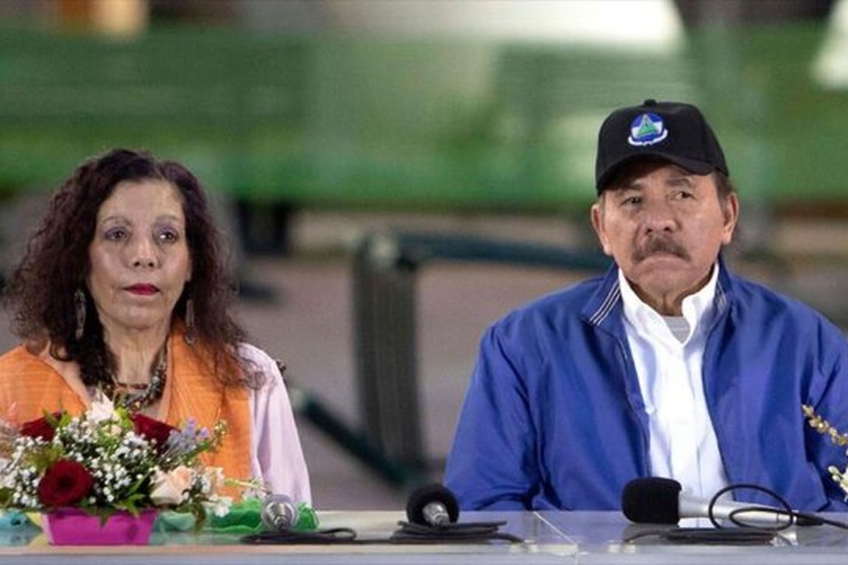 رئیس جمهور نیکاراگوئه و معاونش بار دیگر بر حمایت خود از مادورو در مواجهه با استقرار نظامی آمریکا در منطقه دریایی کارائیب تاکید کردند.