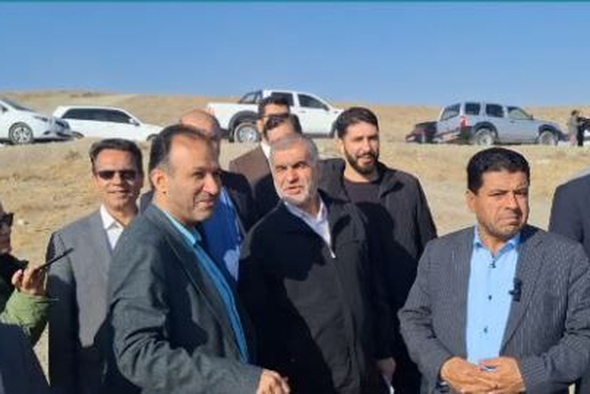 در بازدید میدانی نایب‌رئیس مجلس شورای اسلامی و مدیران استانی از پروژه بزرگراه طرقبه–شاندیز، وضعیت پیشرفت فیزیکی پل نقندر، چالش‌های اجرایی و نیاز‌های اعتباری این طرح مورد بررسی قرار گرفت و بر رفع موانع و ارتقای ایمنی مسیر تأکید شد.