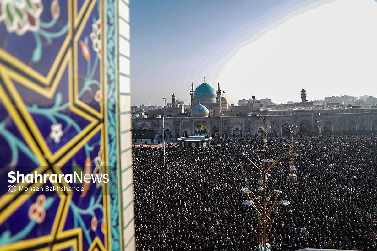 &laquo;ملت مبعوث&zwnj;شده&raquo; در آغوش پروردگار | روایتی از متفاوت&zwnj;ترین عید فطر مشهد در حرم مطهر رضوی +فیلم