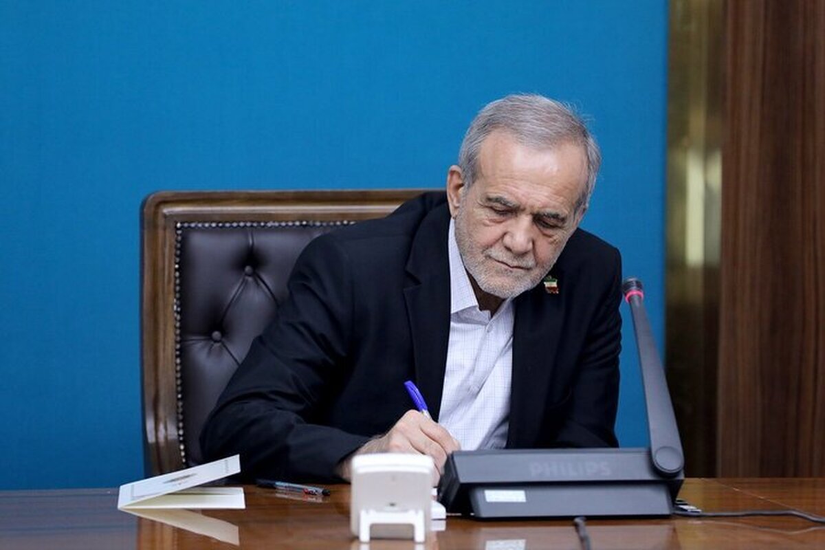 پیام تسلیت رئیس&zwnj;جمهور در پی شهادت فرمانده نیروی دریایی سپاه