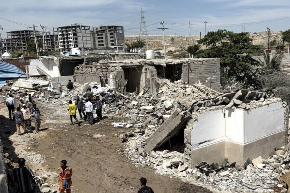 شهادت ۴ نفر در حمله دشمن آمریکایی صهیونی به محله دو هزار بندرعباس + فیلم (۱۰ فروردین ۱۴۰۵)