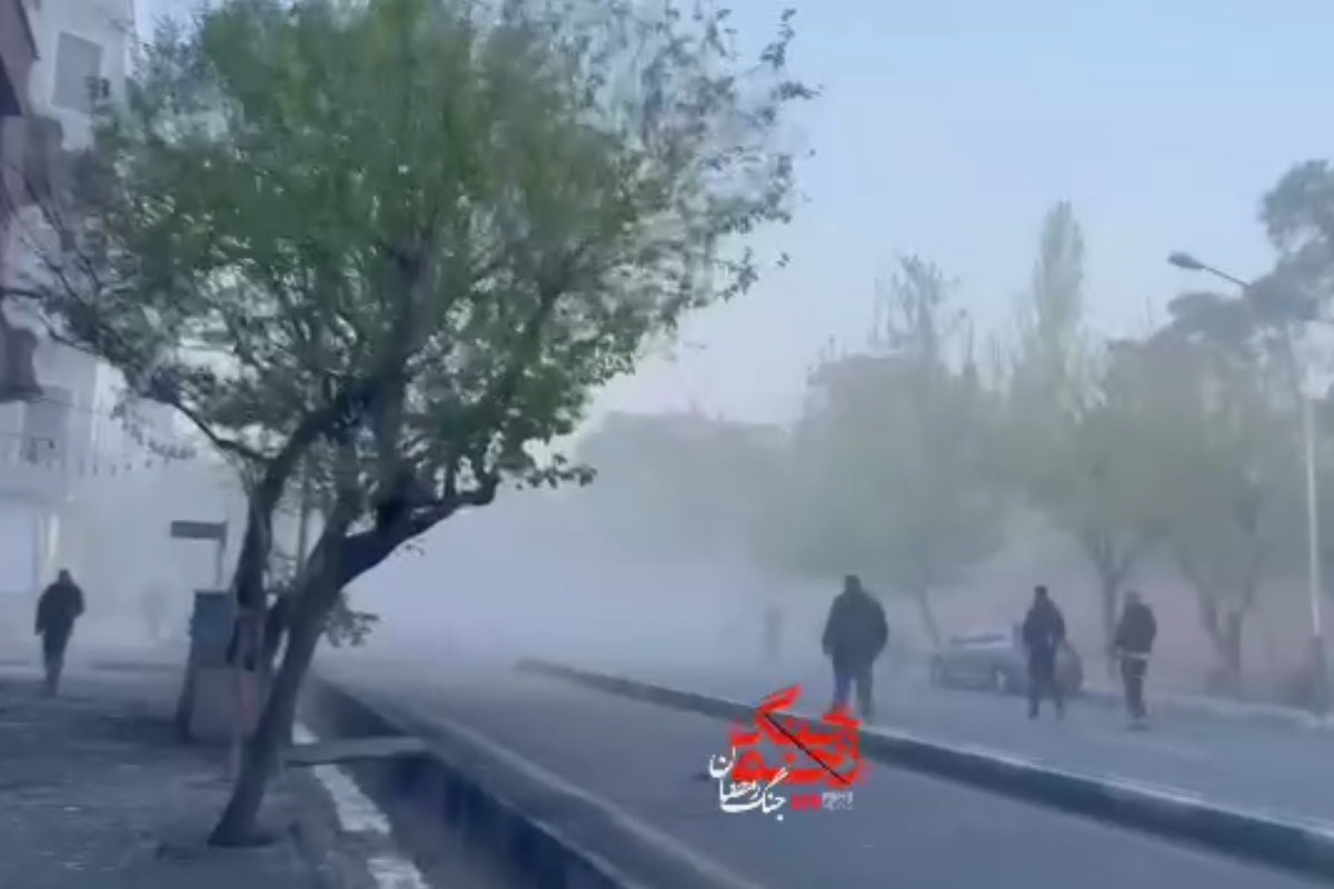 ویدیو | آمریکا سفارت سابق خود در&zwnj; تهران (لانه جاسوسی) را بمباران کرد