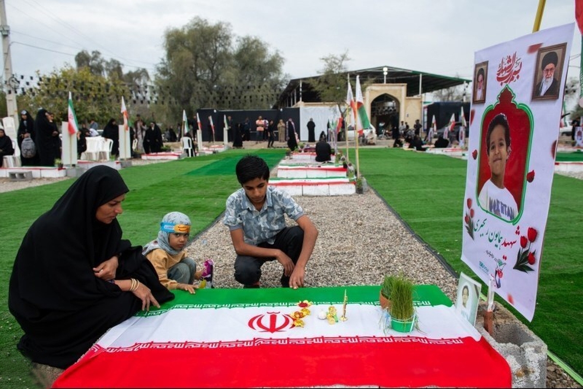 دانش آموز شهید میناب که مزارش در بوستان محل زندگیش قرار دارد + ویدئو