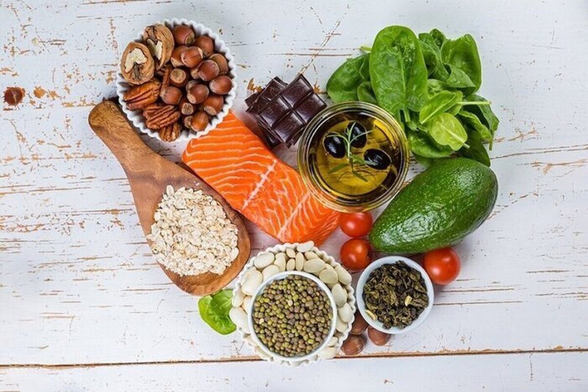 تغذیه سالم در میانسالی، سپری مؤثر در برابر زوال مغز