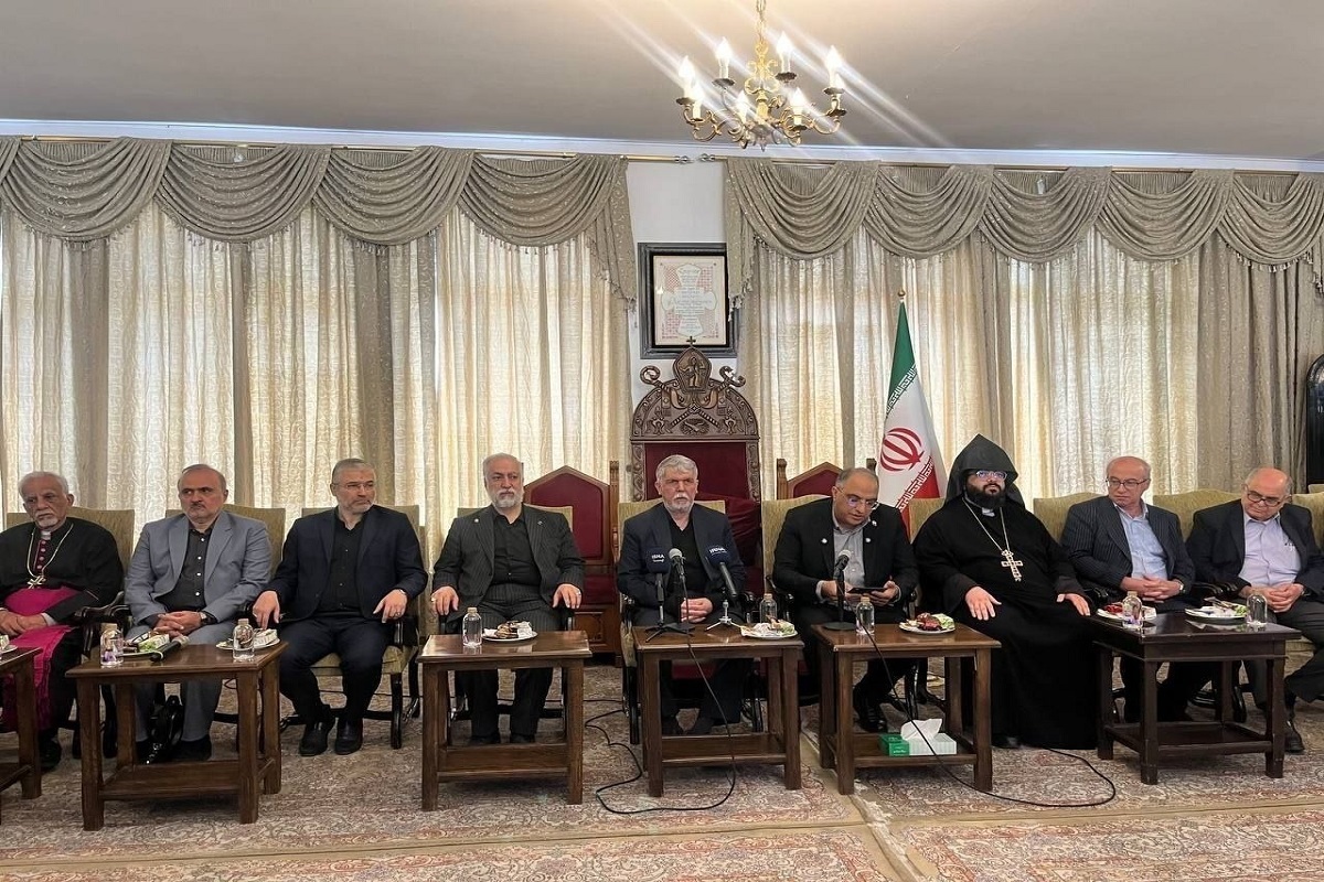 مراسم چهلم رهبر شهید انقلاب با حضور اقلیت&zwnj;های دینی برگزار شد