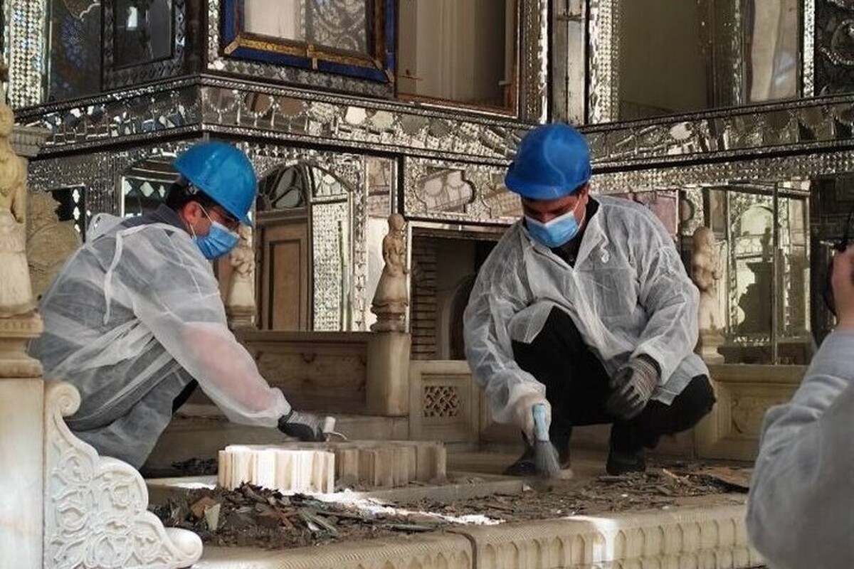 حفاظت اضطراری از تخت مرمرِ کاخ گلستان