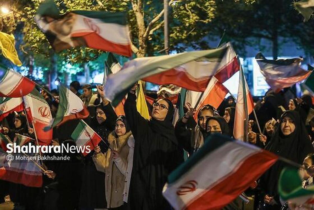 علمداری در سحرگاه بارانی