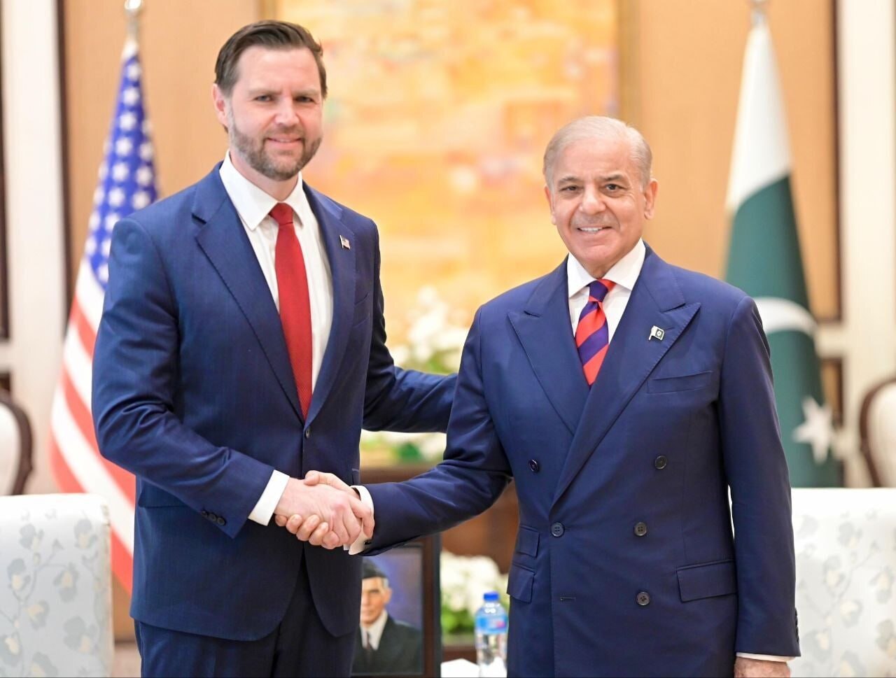 اخبار لحظه به لحظه از مذاکرات ایران و آمریکا در اسلام آباد (شنبه ۲۲ فروردین ۱۴۰۵) | آمریکا با آزادسازی بخشی از داراییهای مسدود شده ایران موافقت کرد اخبار لحظه به لحظه از مذاکرات ایران و آمریکا در اسلام آباد (شنبه ۲۲ فروردین ۱۴۰۵) | آمریکا با آزادسازی بخشی از داراییهای مسدود شده ایران موافقت کرد