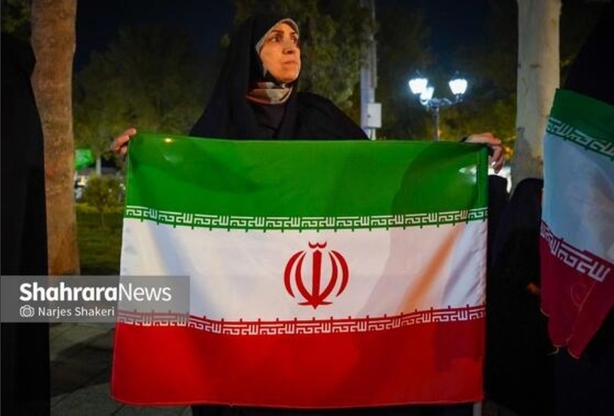 شکوه حضور مادران و دختران در شب شهادت امام صادق (ع) | ارادت، فرهنگ و حماسه در میدان چمن مشهد نمایان شد