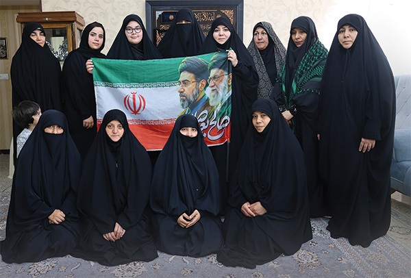 حمایت از حافظان امنیت با دست‌پخت بانوان جهادی مشهدی | طعم مِهر در سنگرها
