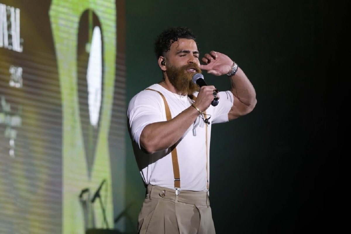 معین زد، خواننده: نام وطن هميشه وطن خواهد ماند + عکس
