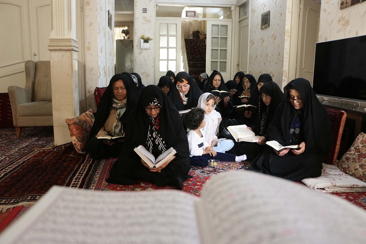 ثبت بیش از ۲۲۰۰ جلسۀ خانگی قرآن در ۲ ماه اخیر (اسفند ۱۴۰۴ و فروردین ۱۴۰۵)