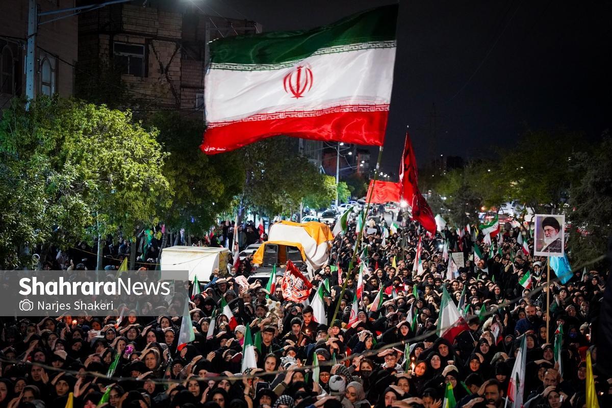 شب پنجاه&zwnj;ویکم | پرچم های ایران عزیز در خیابان های مشهد بازهم برافراشته شد (۳۱ فروردین ۱۴۰۵)