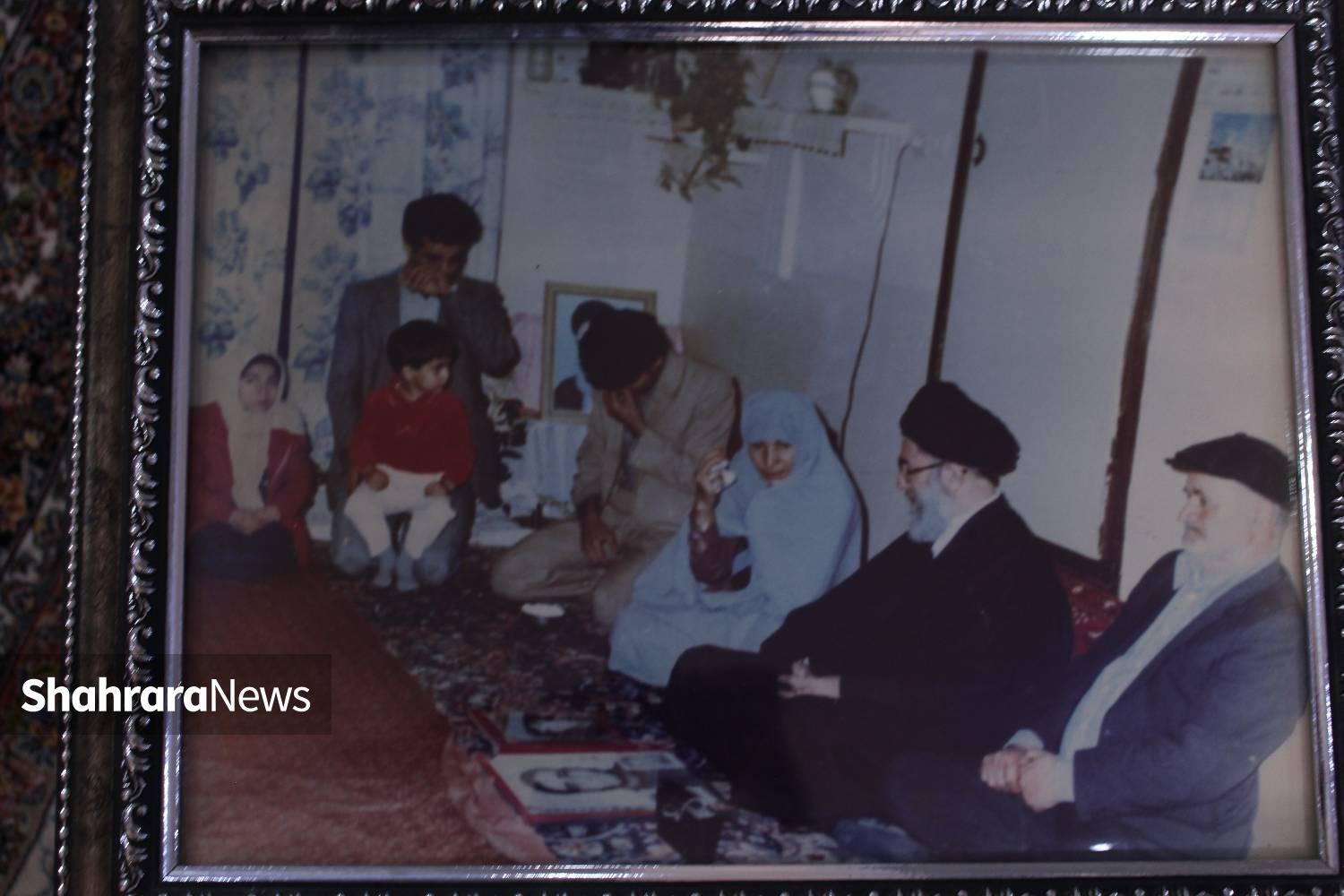 مهمان عزیز| روایتی از حضور رهبر شهید در منزل شهیدان سلطانی مهمان عزیز| روایتی از حضور رهبر شهید در منزل شهیدان سلطانی