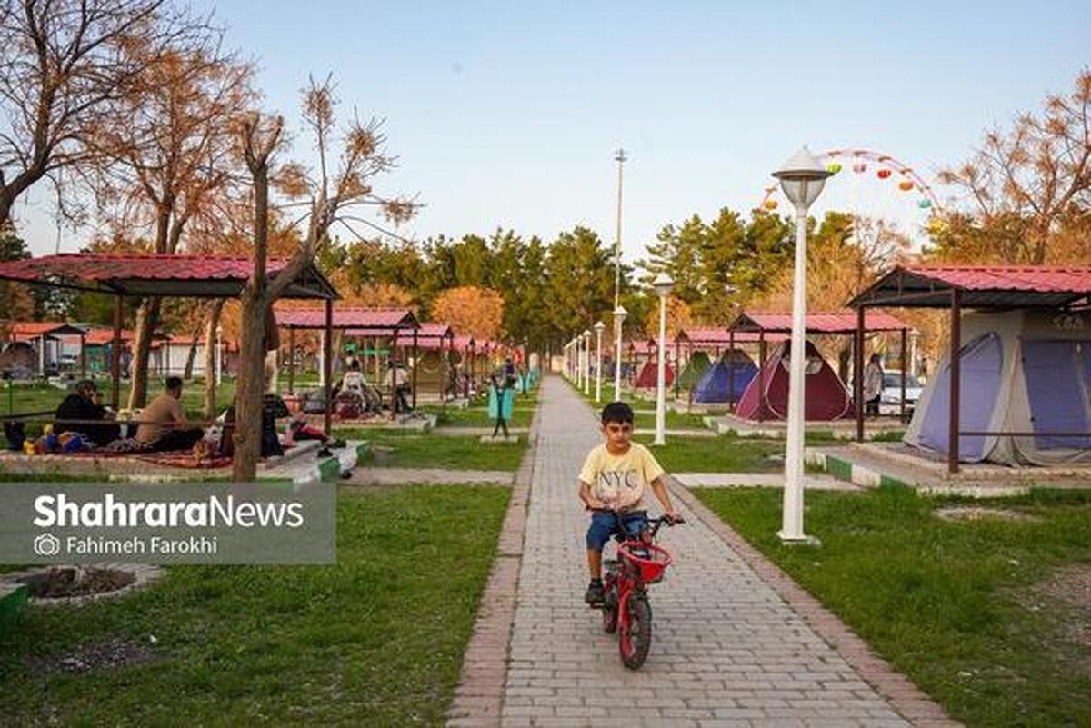 اسکان بیش از ۱۲ هزار زائر نوروزی در بوستان غدیر مشهد (۶ فروردین ۱۴۰۵)