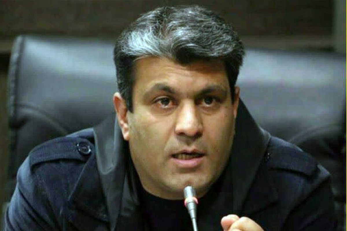 قهرمانی: سلبریتی&zwnj;های ۲ تابعیتی خجالت بکشند