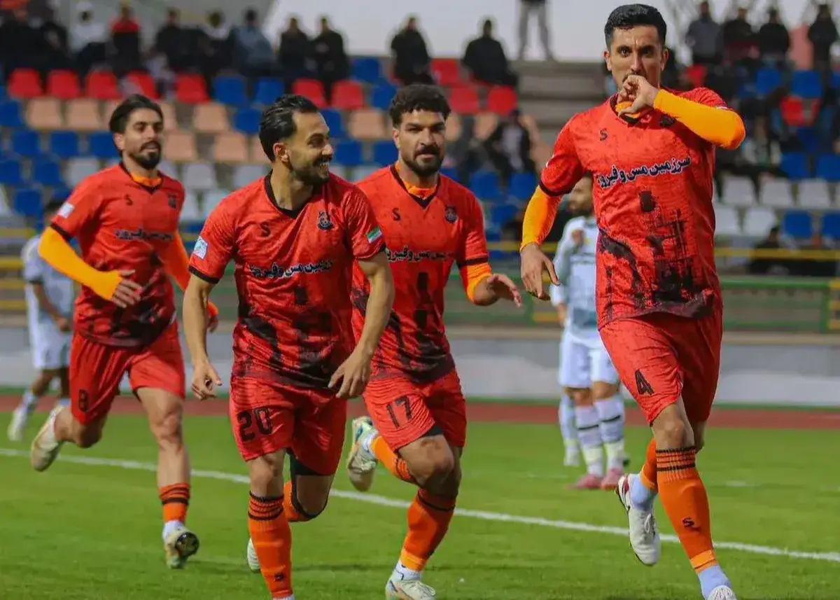 صعود مس شهر بابک به صدر لیگ یک