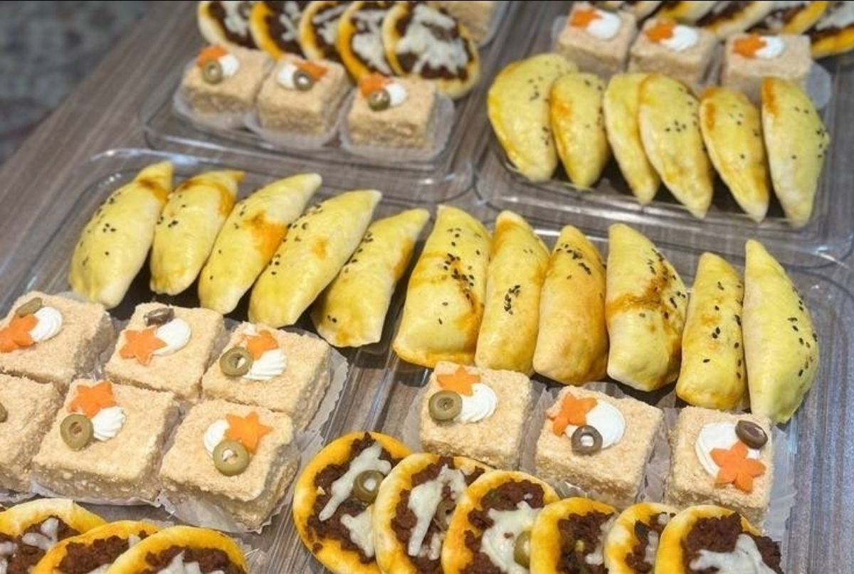 طرز تهیه خمیر پیتزا و پیراشکی خانگی با بافتی نرم و لذیذ + فیلم