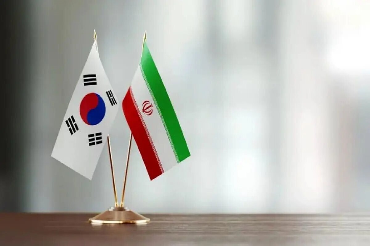 عزیزی: خودداری کره جنوبی از مشارکت در عملیات نظامی تنگه هرمز اقدامی خردمندانه است