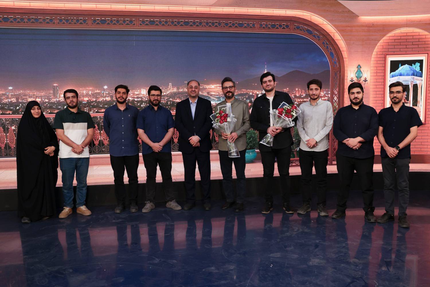 مدیرکل روابطعمومی صداوسیما از پشت صحنه برنامه «زمانه» بازدید کرد + تصاویر مدیرکل روابطعمومی صداوسیما از پشت صحنه برنامه «زمانه» بازدید کرد + تصاویر