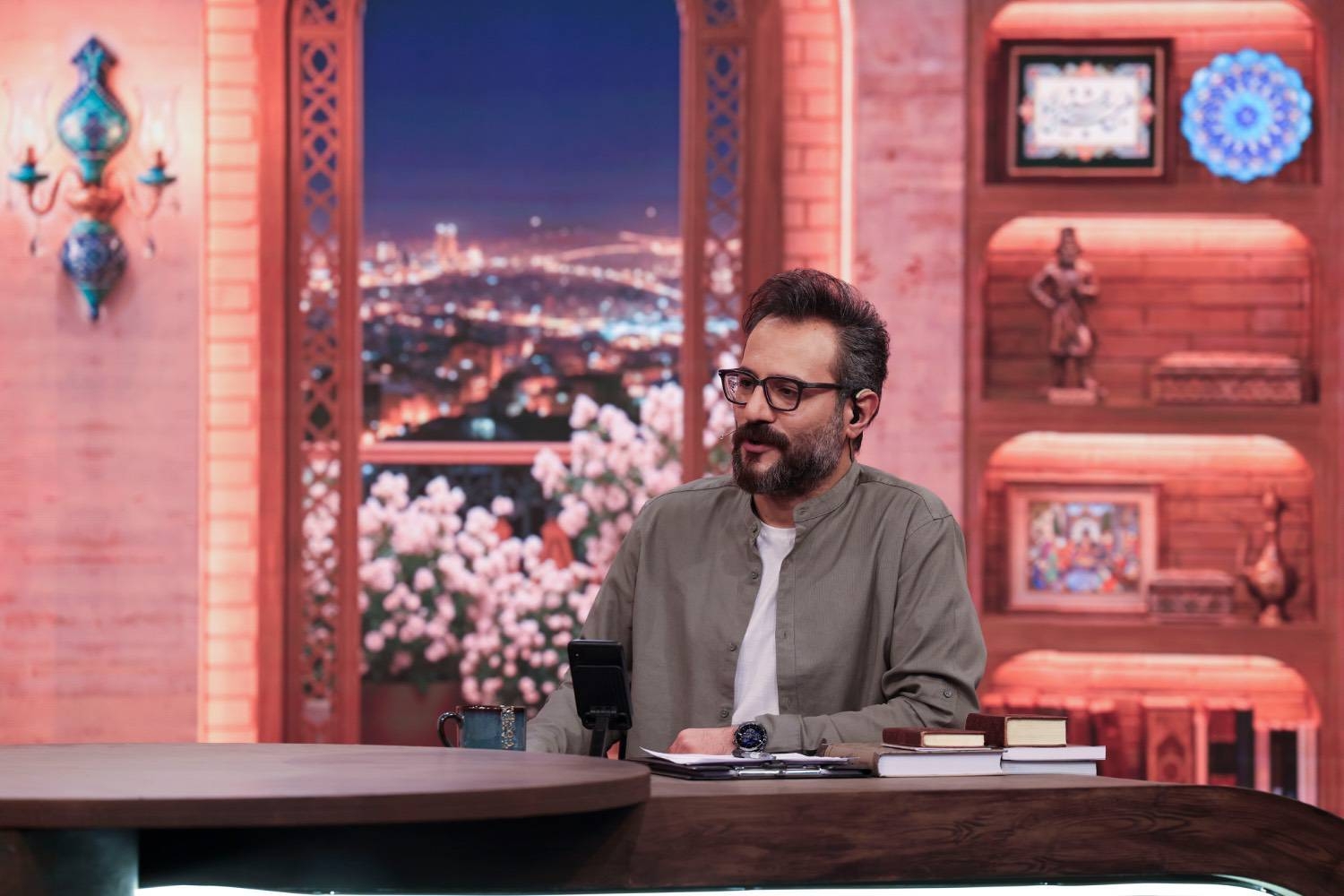 مدیرکل روابطعمومی صداوسیما از پشت صحنه برنامه «زمانه» بازدید کرد + تصاویر مدیرکل روابطعمومی صداوسیما از پشت صحنه برنامه «زمانه» بازدید کرد + تصاویر