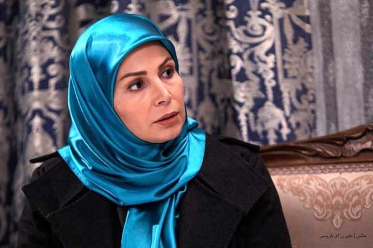 «مادر» هنوز در سایه است | گفت‌و‌گو با «نسرین نکیسا» بازیگر سریال «گذرگاه» درباره جان بخشیدن به نقش، نابرابری‌ها و تجربه جنگ