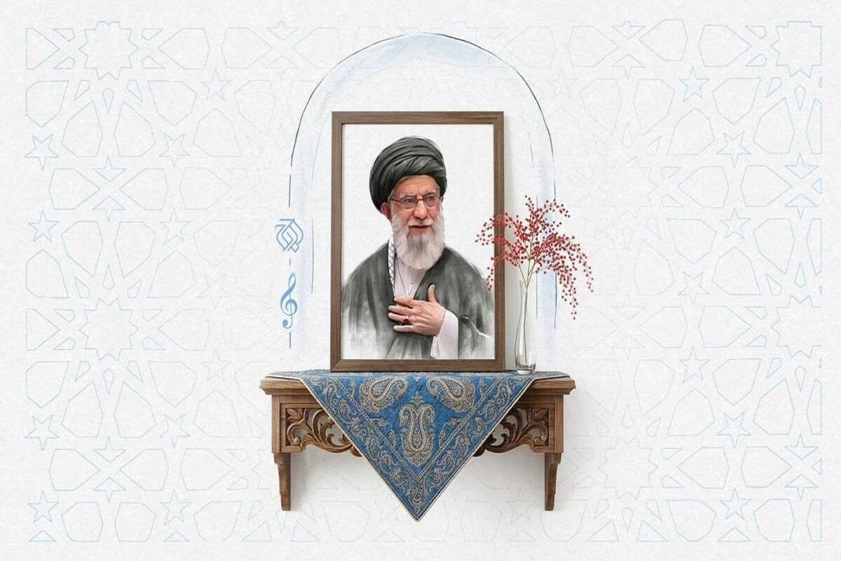 ویدئو | اقامه نماز بر سجاده متبرک رهبر شهید انقلاب در نمایشگاه &laquo;معراج بیعت&raquo; در مشهد