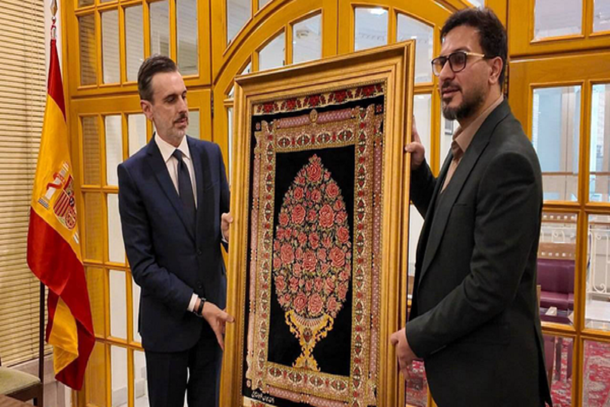 دیدار حامد شاکرنژاد قاری بین المللی قرآن با سفیر اسپانیا + فیلم
